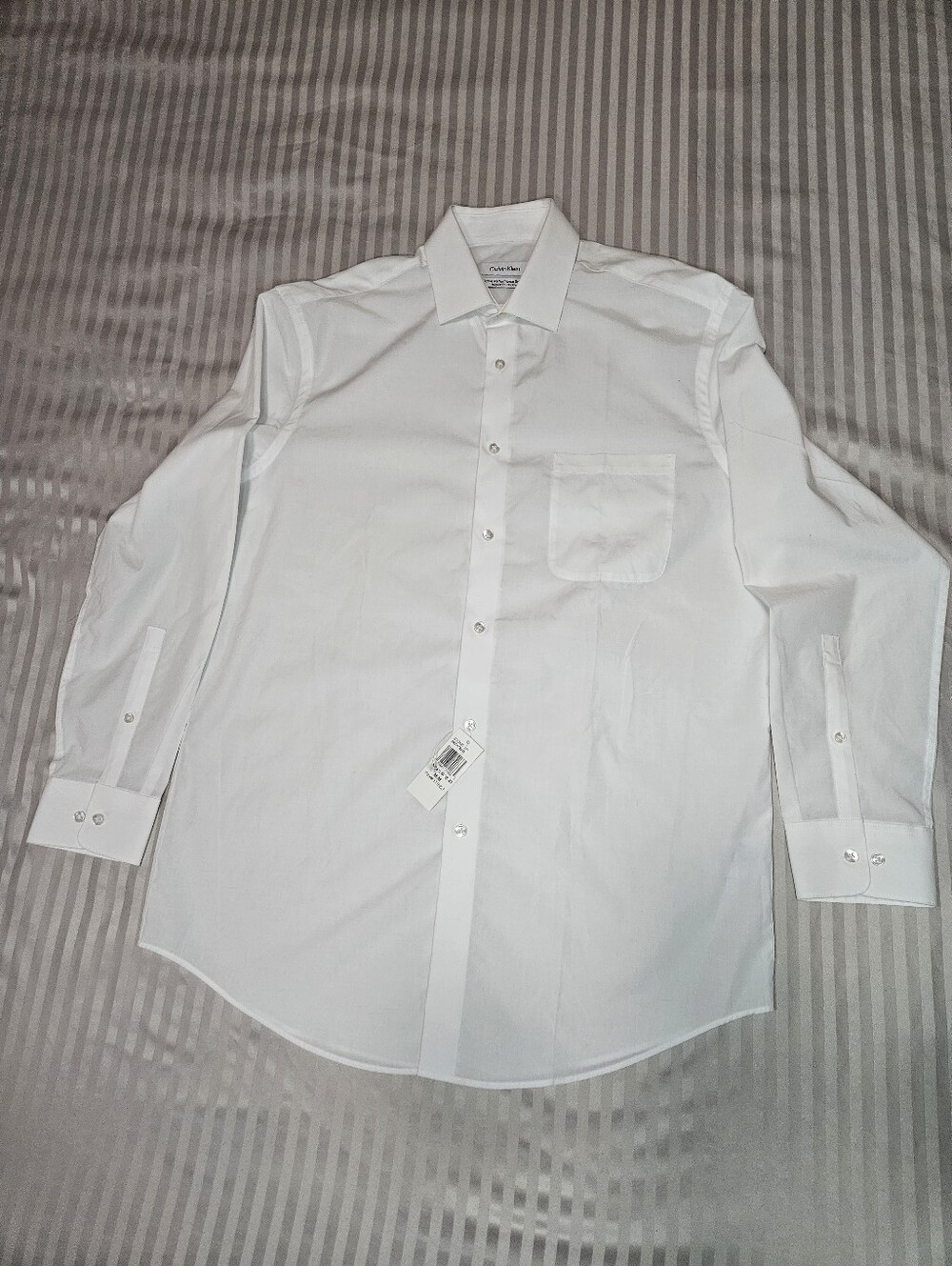 Calvin Klein long sleeve dress shirt, 15-15 1/2 32/33